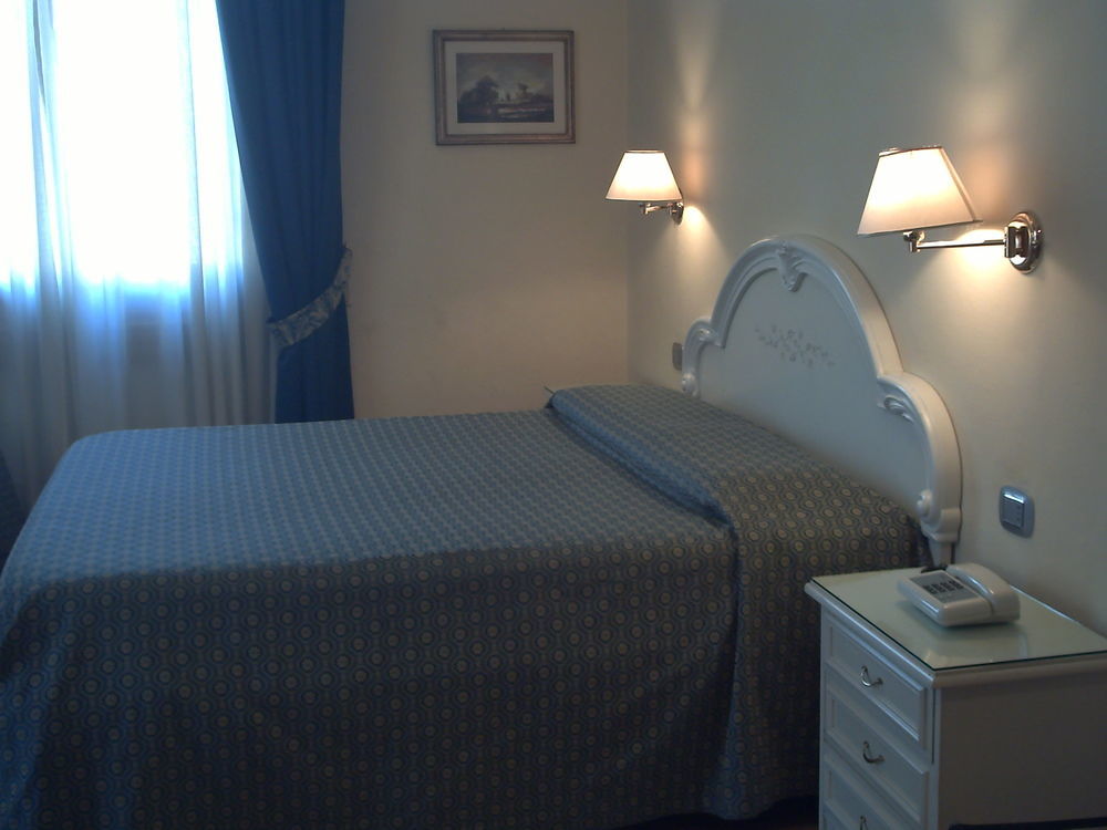 Hotel Annabella Roof Terrace Флоренция Экстерьер фото