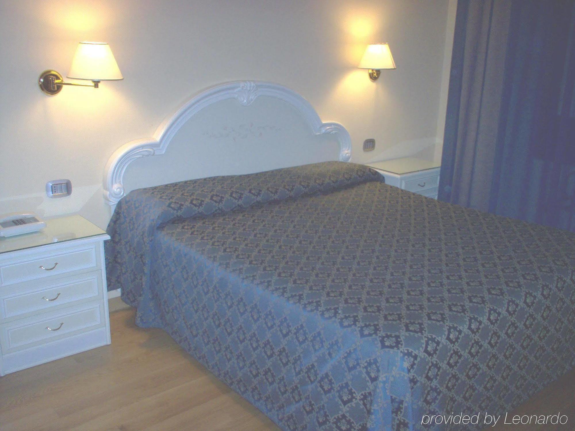 Hotel Annabella Roof Terrace Флоренция Номер фото